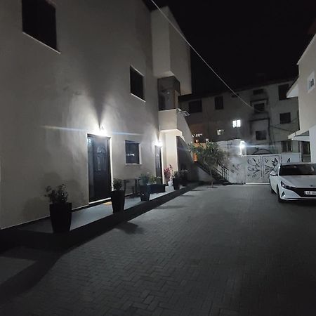 Guest House Tian & Hojz Dıraç Dış mekan fotoğraf