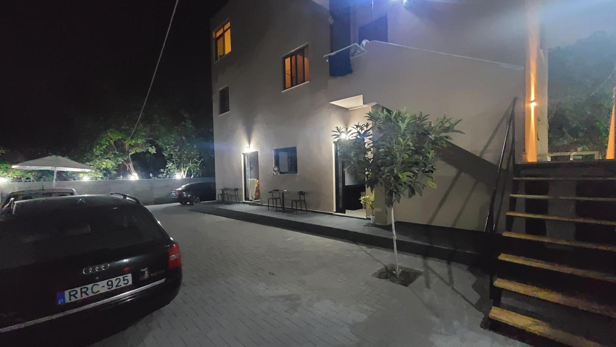 Guest House Tian & Hojz Dıraç Dış mekan fotoğraf